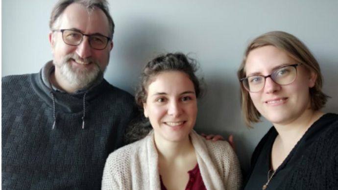 Les trois formateurs du nouveau parcours "management incarné" d'Asfona : Stéphane Delhaye (Des valeurs et du sens), Isabelle Coirier (Actes et sens) et Charlotte Géron (Happy Monday Morning).
