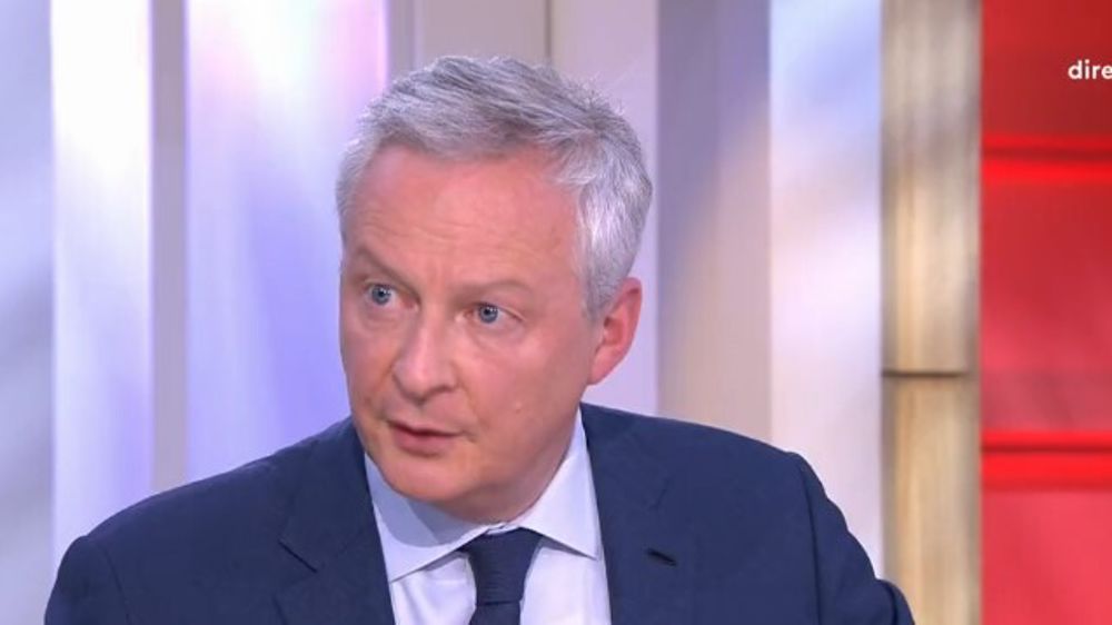 Le ministre de l'Economie avertit les industriels qu'il publiera une liste complète de ceux qui n'ont pas repris les négociations commerciales.