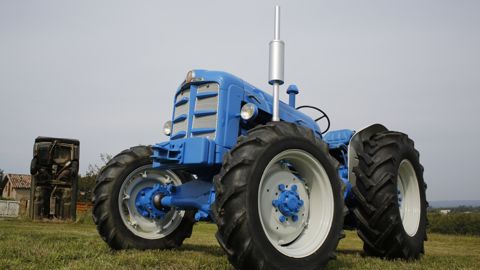 Fordson Super Major : 4x4 grâce à un pont GMC Fordson Super Major : 4x4 grâce à un pont GMC
