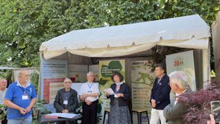 Une nouvelle convention nationale d’objectif de prévention (CNOP) a été signée dans le cadre de Jardins, jardin entre l’Unep et la MSA. Une nouvelle convention nationale d’objectif de prévention (CNOP) a été signée dans le cadre de Jardins, jardin entre l’Unep et la MSA.