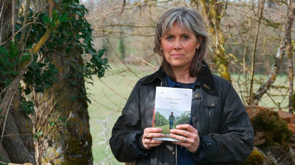 Delphine Laurent, éleveuse dans l'Aveyron, vient de sortir le roman « Naisseur » aux éditions Albin Michel.