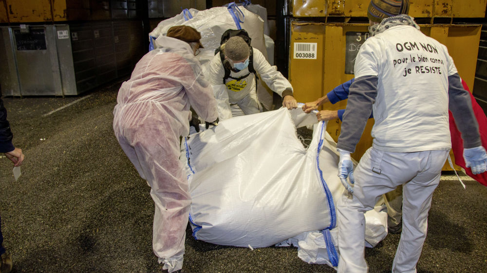 Des « faucheurs volontaires » avaient éventré en novembre 2021 des sacs contenant plusieurs tonnes de semences de tournesol du groupe RAGT, qu’ils considèrent illégales.