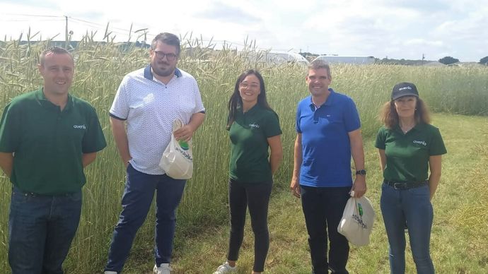 Lors de sa journée technique du jeudi 22 juin, le groupe Avenia (Floch Appro et Ets Eric Corre) a reçu aussi ses collègues du réseau Impaact : ici, de gauche à droite, Cédric Floch, Cédric Cras (Centre Appro), Typhaine Floch, Cyrille Lemaitre (Lemaitre Appro) et Véronique Floch.