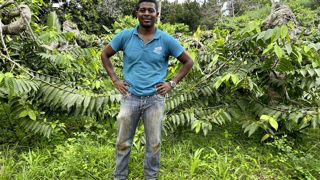 Soumaïla Moeva s’implique dans le mouvement des Jeunes Agriculteurs, à Mayotte et au niveau national.