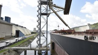 Les exportations ont augmenté pour les préparations de céréales et les produits de mouture. Les exportations ont augmenté pour les préparations de céréales et les produits de mouture.