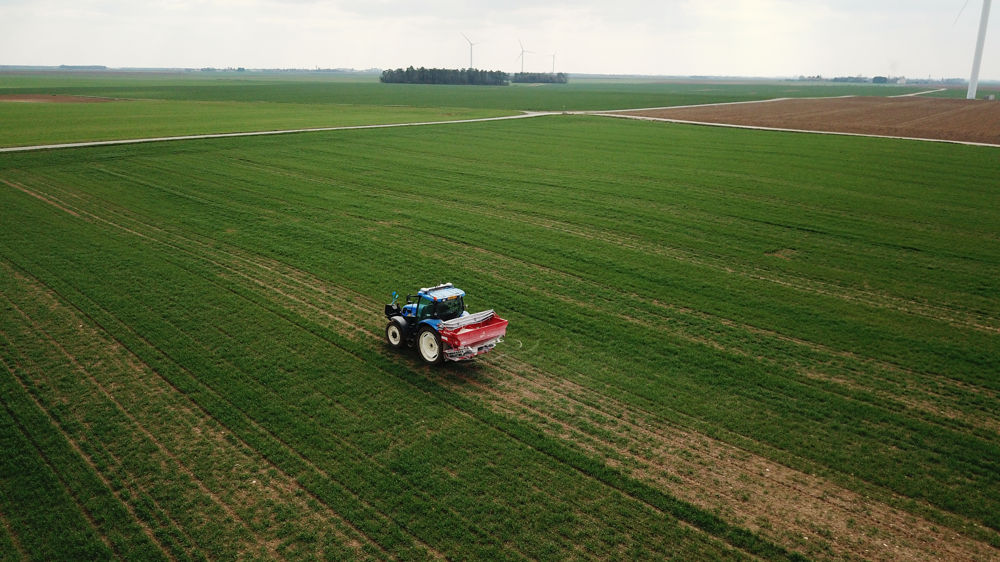 Selon la FAO et l'OCDE, l'accès aux engrais sera déterminant pour continuer d'augmenter la production agricole. Selon la FAO et l'OCDE, l'accès aux engrais sera déterminant pour continuer d'augmenter la production agricole.