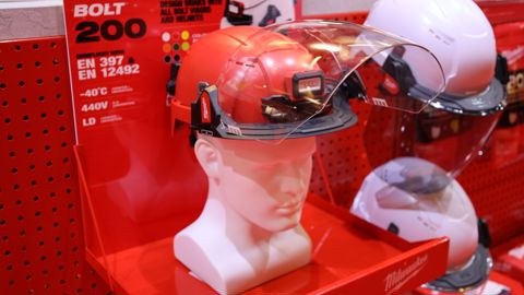 Milwaukee Bolt : un casque modulable très résistant Milwaukee Bolt : un casque modulable très résistant
