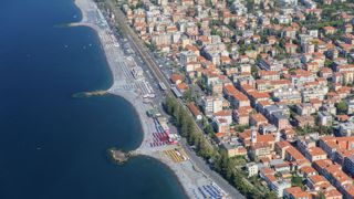 À 20 km de Menton, la petite ville ligure de Bordighera a conservé un charme suranné. À 20 km de Menton, la petite ville ligure de Bordighera a conservé un charme suranné.