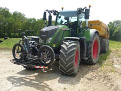 Le TM2 de Tract’moi bénéficie d’une étoile. Le TM2 est une solution permettant de transporter des véhicules légers, à savoir vélos, motos et quads (jusqu’à 1 000 kg), sur les tracteurs. Le TM2 de Tract’moi bénéficie d’une étoile. Le TM2 est une solution permettant de transporter des véhicules légers, à savoir vélos, motos et quads (jusqu’à 1 000 kg), sur les tracteurs.