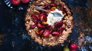 Cette recette de biscuit moelleux aux prunes se prête à de nombreuses variantes. Cette recette de biscuit moelleux aux prunes se prête à de nombreuses variantes.