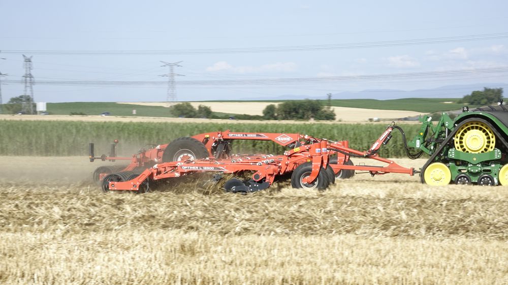 Kuhn : le déchaumeur Optimer à petits disques Kuhn : le déchaumeur Optimer à petits disques