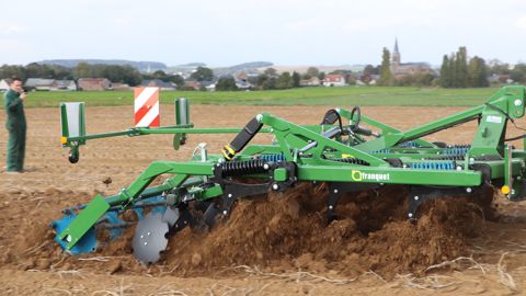 Franquet : déchaumer jusqu’à 30 cm de profondeur avec le Terramix Franquet : déchaumer jusqu’à 30 cm de profondeur avec le Terramix