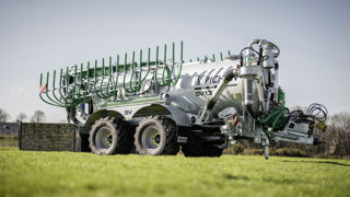 Les SV13 et SV13R de Pichon répondent aux besoins des éleveurs et Cuma ayant un plan de fertilisation annuel de 1 000 à 5 000 m³ de lisier. Les SV13 et SV13R de Pichon répondent aux besoins des éleveurs et Cuma ayant un plan de fertilisation annuel de 1 000 à 5 000 m³ de lisier.