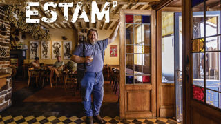 Gilles Guillon et Denis Paillard ont sélectionné une cinquantaine d'estaminets dans les Hauts-de-France et en Belgique qu’ils mettent à l’honneur à travers le portrait de leur tenancier. Gilles Guillon et Denis Paillard ont sélectionné une cinquantaine d'estaminets dans les Hauts-de-France et en Belgique qu’ils mettent à l’honneur à travers le portrait de leur tenancier.