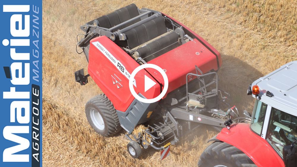 Massey Ferguson RB 4160V Xtra en action Massey Ferguson RB 4160V Xtra en action