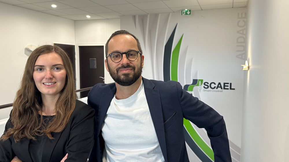 Léa Correia, chargée RH et référente handicap du groupe Scael, et Julien Malherbe, DRH.