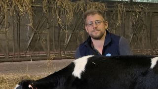 Thomas Michaux, vétérinaire à Frencq (Pas-de-Calais), n’a pas hésité à chercher dans les données du robot de traite :« « Dans cette situation, la plus
grosse partie du travail a été de refaire les tables d’alimentation correctement. » Thomas Michaux, vétérinaire à Frencq (Pas-de-Calais), n’a pas hésité à chercher dans les données du robot de traite :« « Dans cette situation, la plus
grosse partie du travail a été de refaire les tables d’alimentation correctement. »