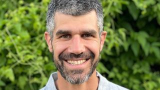 Bastien Sachet est le directeur général de la fondation Earthwporm depuis 2016. Bastien Sachet est le directeur général de la fondation Earthwporm depuis 2016.
