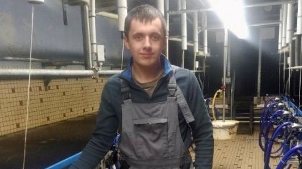 Fils d’éleveurs, Maël Kerebel assurera son remplacement à Noël : « j’ai toujours vu mes parents travailler les jours fériés ». © Exploitation Kerebel