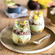 Tiramisu au thon, mangue, avocat et chèvre Tiramisu au thon, mangue, avocat et chèvre