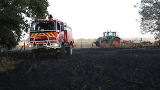 Six incendies ont touché des exploitations agricoles de Simandre, dans la Saône-et-Loire, en l'espace de quatre mois. (image d'illustration) Six incendies ont touché des exploitations agricoles de Simandre, dans la Saône-et-Loire, en l'espace de quatre mois. (image d'illustration)