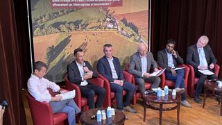Les tables-rondes se sont succédé pour que l'UE protège mieux les filières, l'environnement et les consommateurs dans les accords commerciaux. Les tables-rondes se sont succédé pour que l'UE protège mieux les filières, l'environnement et les consommateurs dans les accords commerciaux.