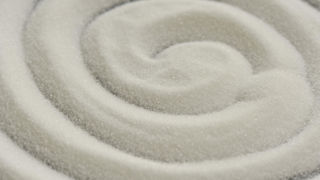 L'Organisation internationale du sucre (Iso) a revu à la baisse ses prévisions de déficit de la production pour 2023-2024 dans son dernier rapport trimestriel publié le 14 novembre 2023. L'Organisation internationale du sucre (Iso) a revu à la baisse ses prévisions de déficit de la production pour 2023-2024 dans son dernier rapport trimestriel publié le 14 novembre 2023.