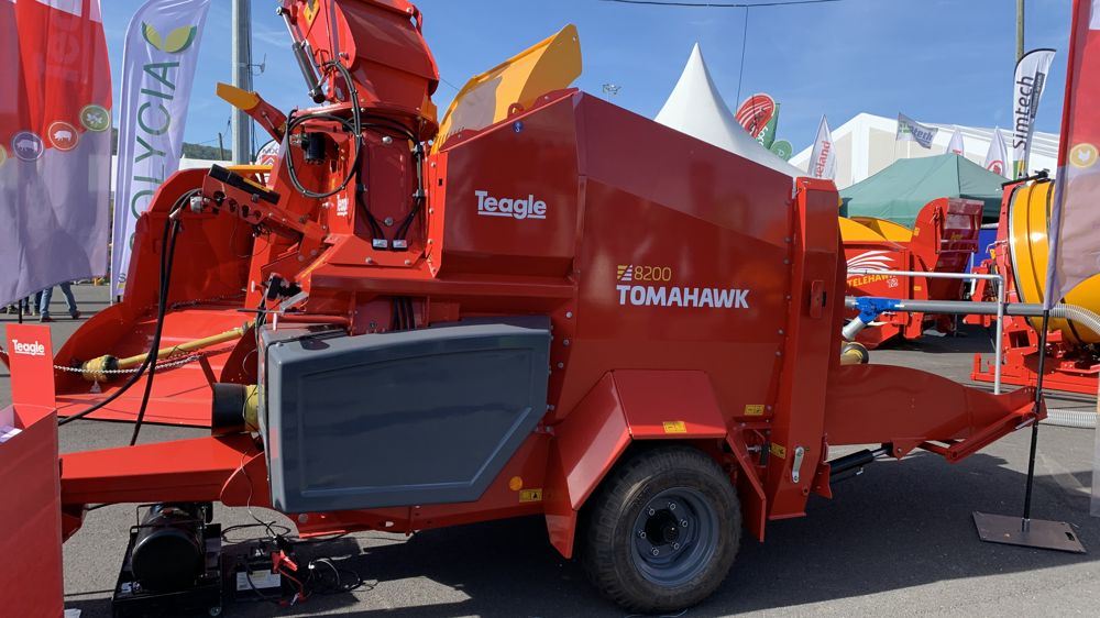 La série 8200 de pailleuses distributrices ou broyeuses Teagle débarque La série 8200 de pailleuses distributrices ou broyeuses Teagle débarque