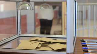 L’importance du nombre de votes serait réduite, tandis que le nombre de sièges deviendrait déterminant pour les syndicats. L’importance du nombre de votes serait réduite, tandis que le nombre de sièges deviendrait déterminant pour les syndicats.