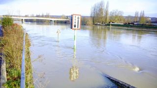 Météo-France met en alerte contre de nouvelles crues dans onze départements de la France ce 13 décembre 2023. Météo-France met en alerte contre de nouvelles crues dans onze départements de la France ce 13 décembre 2023.