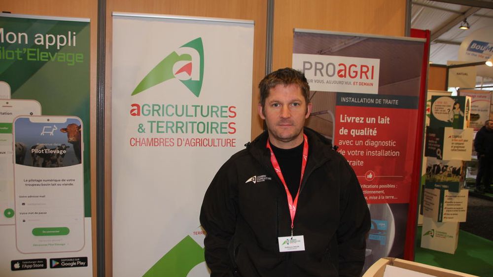 « L’éleveur doit en priorité privilégier la ventilation naturelle et protéger les vaches des rayonnements solaires excessifs », explique Guillaume Cailler, conseiller à la chambre d’agriculture des Pays de la Loire.