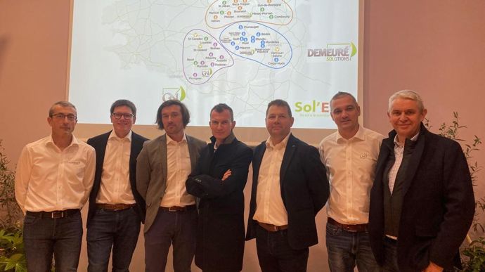 De g. à dr., Jérôme Hallais, dirigeant de Bonenfant Solutions, Maxime Haquin, responsable marché du grain du groupe Solutions, Emmanuel Béchet directeur commercial appro, Sébastien Abis, directeur du club Demeter, Frédéric Gaudin, dirigeant du groupe Solutions, Gildas Joubert, le DAF du groupe et directeur opérationnel de GN Solutions, et Loïc Poirier, DG du réseau Impaact.