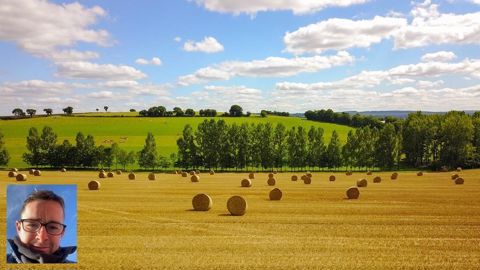 Atteint de la maladie de Crohn, David exerce le métier de salarié agricole comme il le souhaitait. Atteint de la maladie de Crohn, David exerce le métier de salarié agricole comme il le souhaitait.