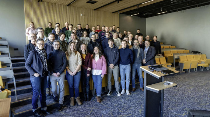 Trois enseignants et six élèves ingénieurs de la spécialité protection des cultures de l’Ensaia sont intervenus, jeudi 11 janvier, devant les adhérents de Lorca pour leur expliquer le fonctionnement du sol et leur donner des leviers afin de contrer les stress climatiques présents ou à venir.