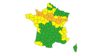 Météo-France place 14 départements en vigilance orange neige verglas à compter du mardi 16 janvier 2024, à 22h00.
