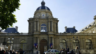 Le Sénat appelle le gouvernement à respecter les conditions nationales de la signature de l'accord commercial avec le Mercosur. Le Sénat appelle le gouvernement à respecter les conditions nationales de la signature de l'accord commercial avec le Mercosur.