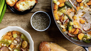 Un plat à servir dans des bols et à  assaisonner avec de la fleur de sel aux herbes de Provence.