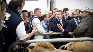 La tension autour du Salon international de l’agriculture reste palpable à moins de 24 heures de son ouverture et de la visite d'Emmanuel Macron. La tension autour du Salon international de l’agriculture reste palpable à moins de 24 heures de son ouverture et de la visite d'Emmanuel Macron.