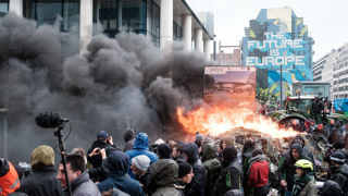 Quelque 900 tracteurs, selon la police, ont bloqué les rues de Bruxelles ce 26 février 2024, en marge d'un conseil entre ministres de l'Agriculture. Quelque 900 tracteurs, selon la police, ont bloqué les rues de Bruxelles ce 26 février 2024, en marge d'un conseil entre ministres de l'Agriculture.