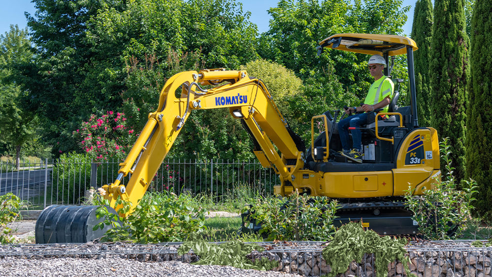 Komatsu : une minipelle électrique pour les travaux en zones sensibles