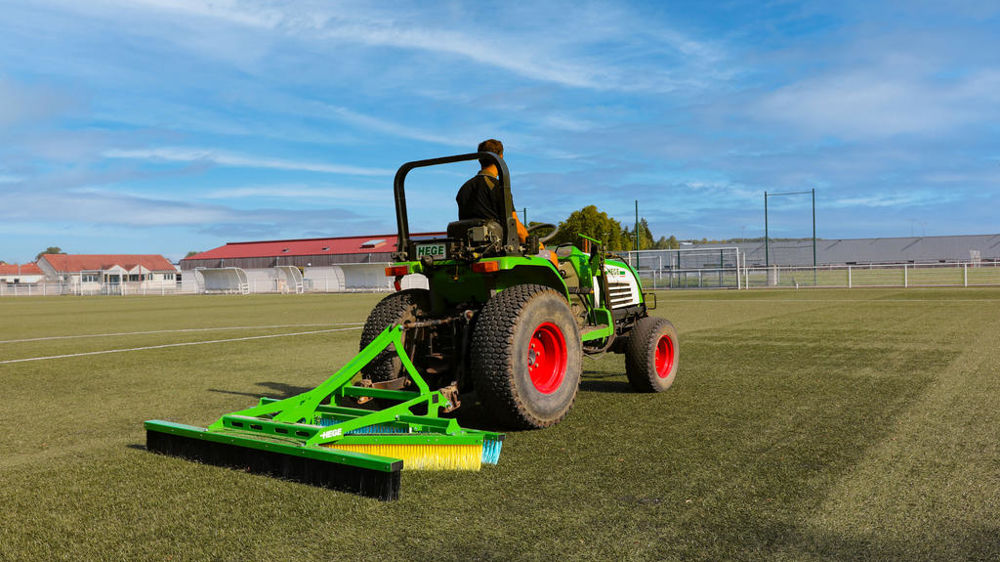 Hege : une brosse pour soigner l'entretien des synthétiques