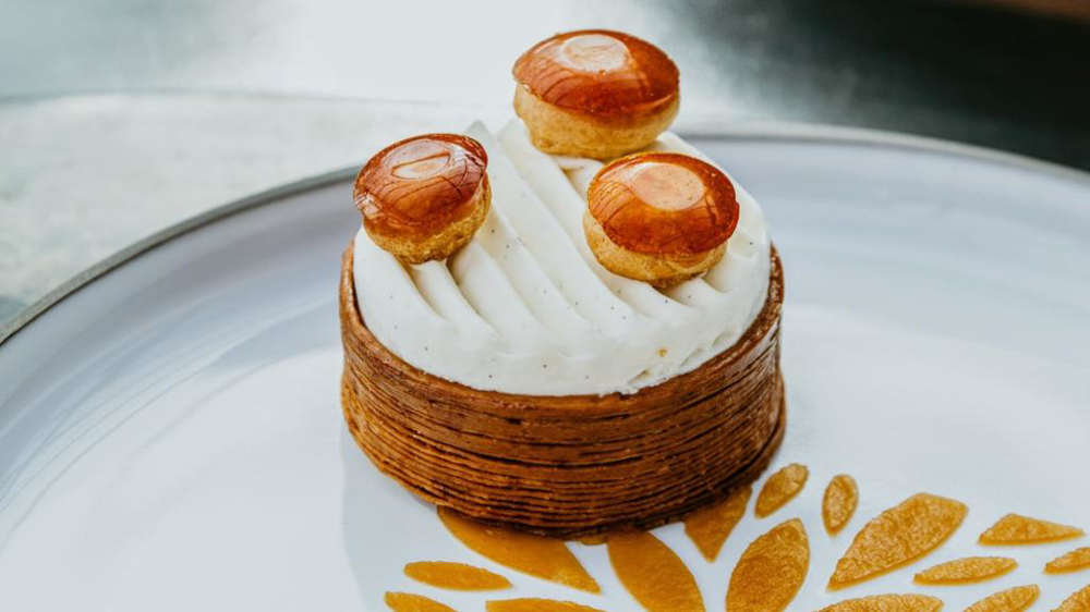 Saint-honoré pomme Tatin et vanille.