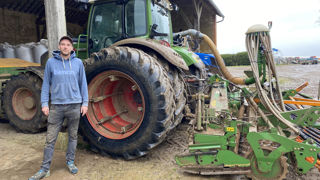Fabien Legendre pense embaucher un salarié pour l'aider dans les travaux pour les grandes cultures, notamment lorsque les fenêtres climatiques pour intervenir sont rares comme cette année pour le semis des orges de printemps.