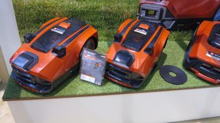 La nouvelle gamme de robots Einhell était présentée par la marque au salon des Journées des Collections Garden Trend s à Marseille.