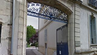 Le tribunal administratif de Dijon a relevé l’insuffisante intervention des services vétérinaires d’inspection de l’État pour faire cesser trois catégories de manquements dans l'abattoir de Cuiseaux (Saône-et-Loire).