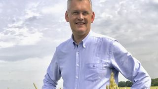 Sur blé, le recours aux PNPP permet à Bruno Delacour de réduire voire de supprimer insecticides et fongicides. Sur blé, le recours aux PNPP permet à Bruno Delacour de réduire voire de supprimer insecticides et fongicides.
