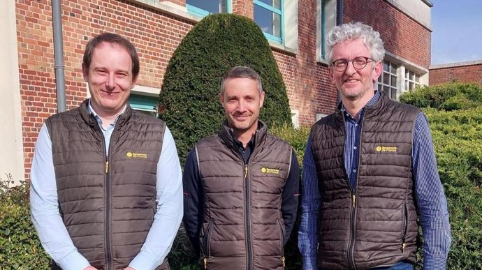 Frédéric Lievens (à g.) et Frédéric Hais (au milieu) ont rejoint l'équipe de Julien Bas (à dr.), directeur de la division Semences du groupe InVivo.