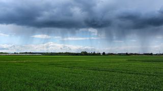 Météo-France prévoit une semaine pluvieuse et fraîche avec un risque d'orages. Météo-France prévoit une semaine pluvieuse et fraîche avec un risque d'orages.