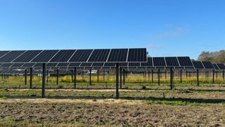 Avec 53,1 GW de puissance installée en 2023, l'Union européenne représente le second marché mondial en termes de raccordement. Avec 53,1 GW de puissance installée en 2023, l'Union européenne représente le second marché mondial en termes de raccordement.