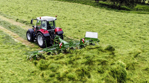 La faneuse ProPel de McHale est équipée de dents en forme de crochet.